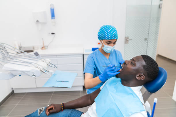 Best Emergency Broken Tooth Repair in Las Quintas Fronterizas, TX